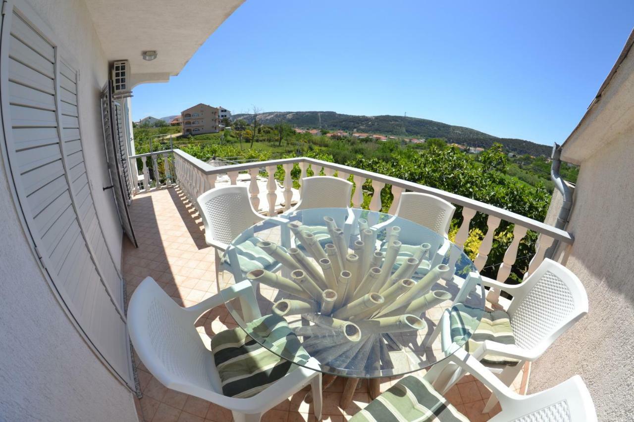 Villa Ester Лопар Экстерьер фото